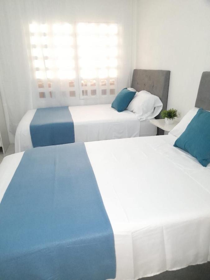 Tita'S Airport Hotel Cartagena Exterior photo